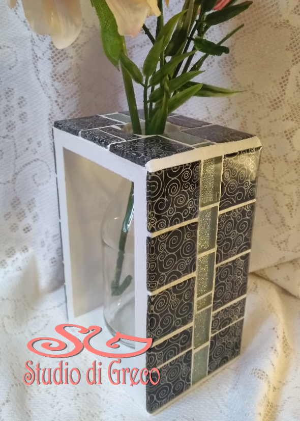 vaso solitario com suporte.png